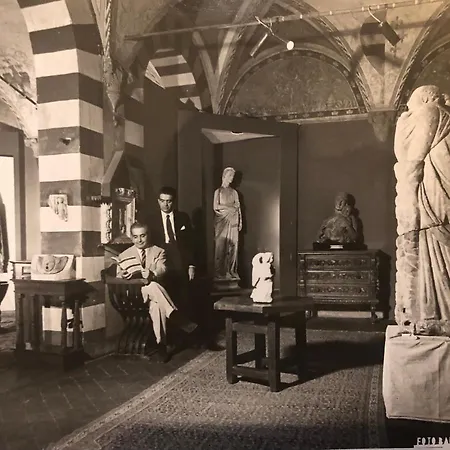 Cozy In A Private Museum In Oltrarno Apartment